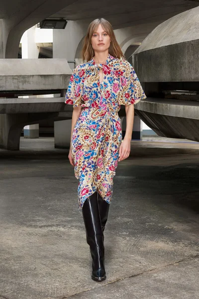 Look 12